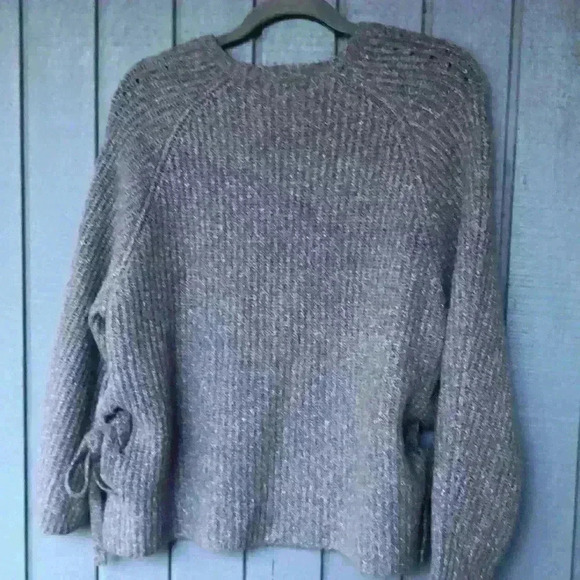 John+Jenn  Sweater - Picture 4 of 10